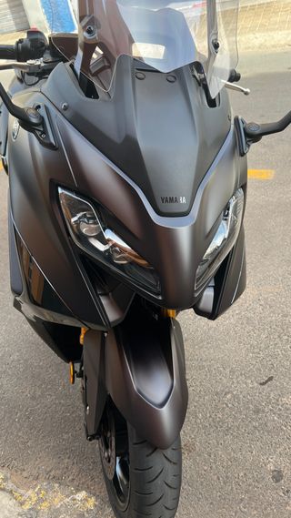 Yamaha Tmax Techmax 2024 Dark Magma
