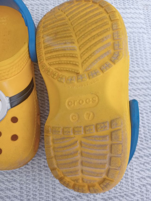 Crocs Minions Amarillos Talla 7