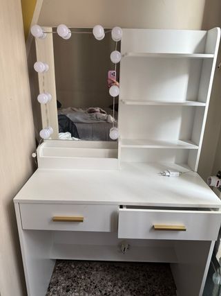 Tavolino Beauty con Specchio e Luci