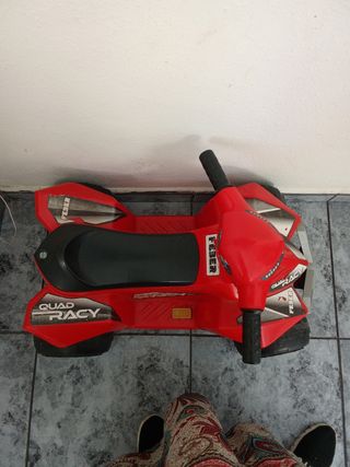 Quad eléctrico infantil rojo