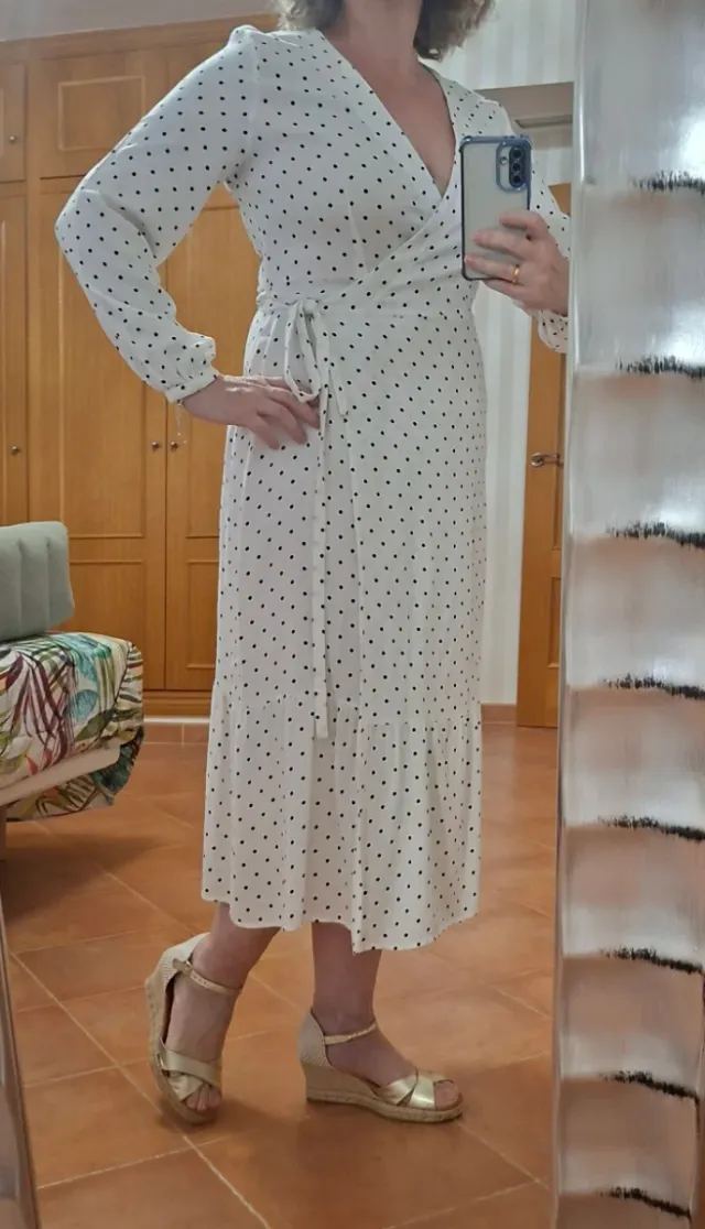 Vestido lunares blanco y negro