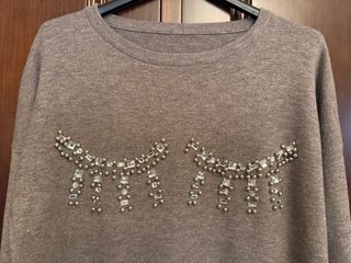 Maglione cammello con strass argentati