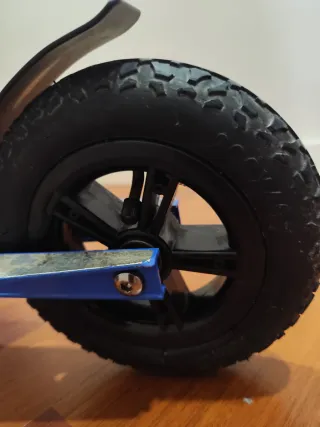 Patinete Dirt Scooter Azul. Solo venta en persona