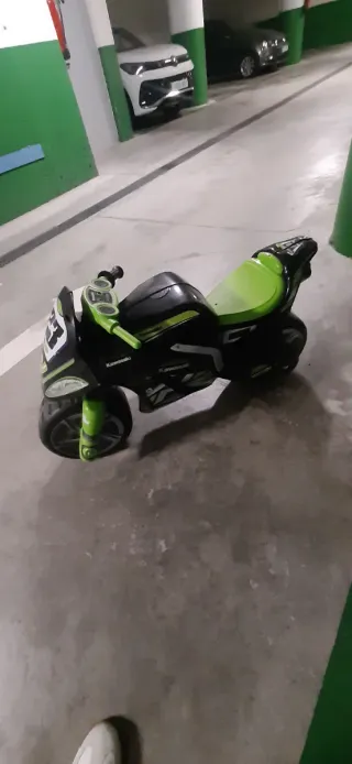 Moto infantil Kawasaki
