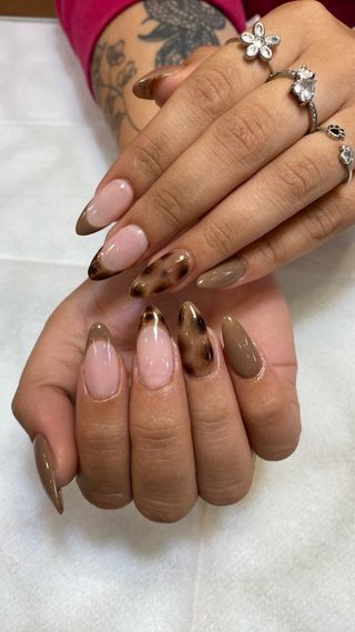 SERVICIO DE UÑAS A DOMICILIO