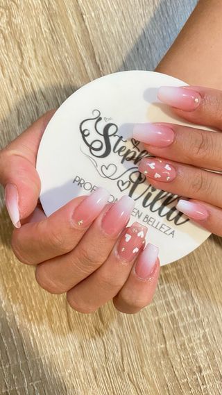 SERVICIO DE UÑAS A DOMICILIO