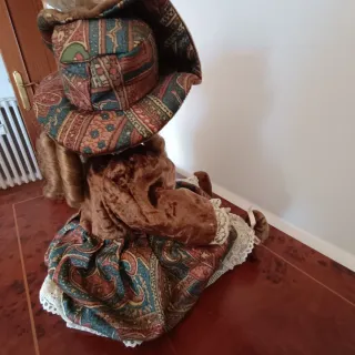 Muñeca de porcelana vintage