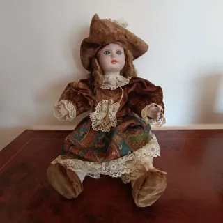 Muñeca de porcelana vintage