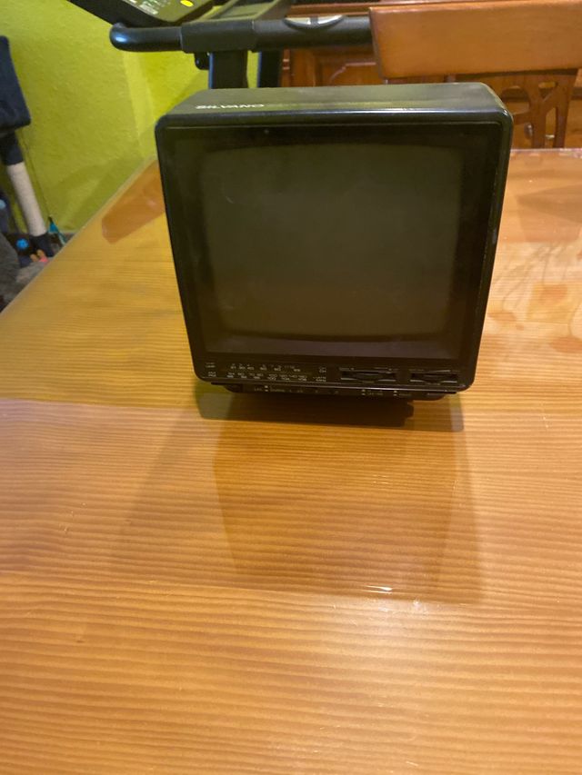 Televisor Antiguo Silvano Negro