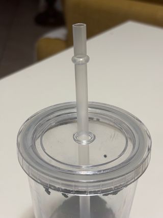 Bicchiere con glitter nero