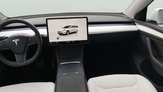 Tesla Model Y Tracción Trasera RWD 188 kW (256 CV)