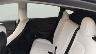 Tesla Model Y Tracción Trasera RWD 188 kW (256 CV)