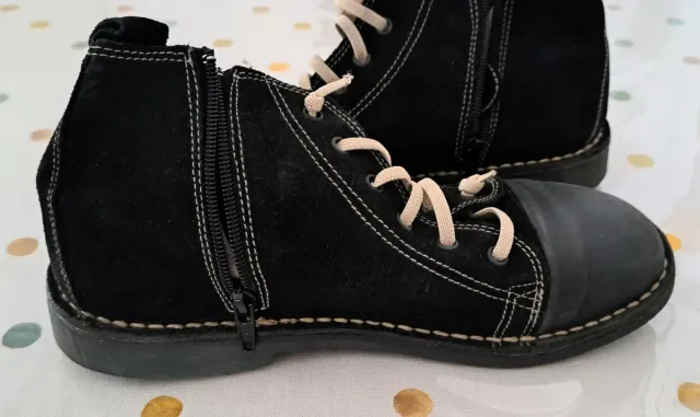 Botas niño piel negra cremallera. Talla 37