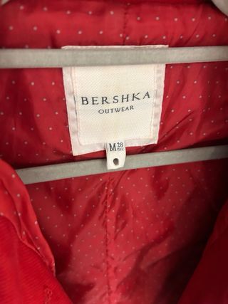 Chaqueta Bershka roja entallada Talla M