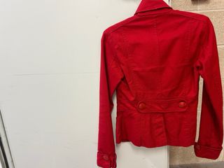 Chaqueta Bershka roja entallada Talla M