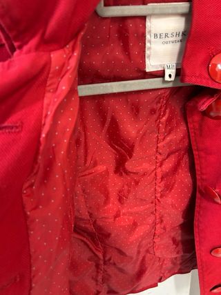 Chaqueta Bershka roja entallada Talla M