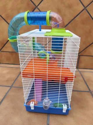 Jaula para hámster con accesorios