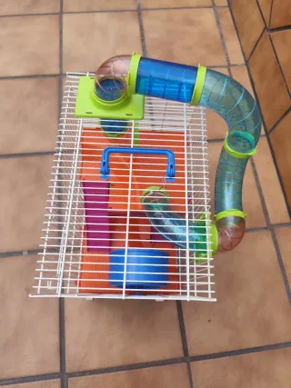 Jaula para hámster con accesorios