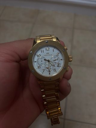 Reloj Folli Follie Colección Dum Dorado