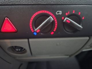 VOLKSWAGEN Transporter Kombi PRO Largo TN 2.0 TDI