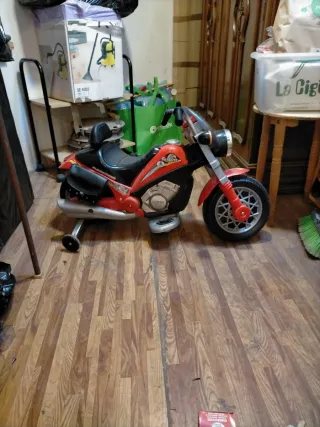 Moto de batería Infantil Roja