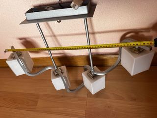 Lámpara de techo moderna gris y blanca