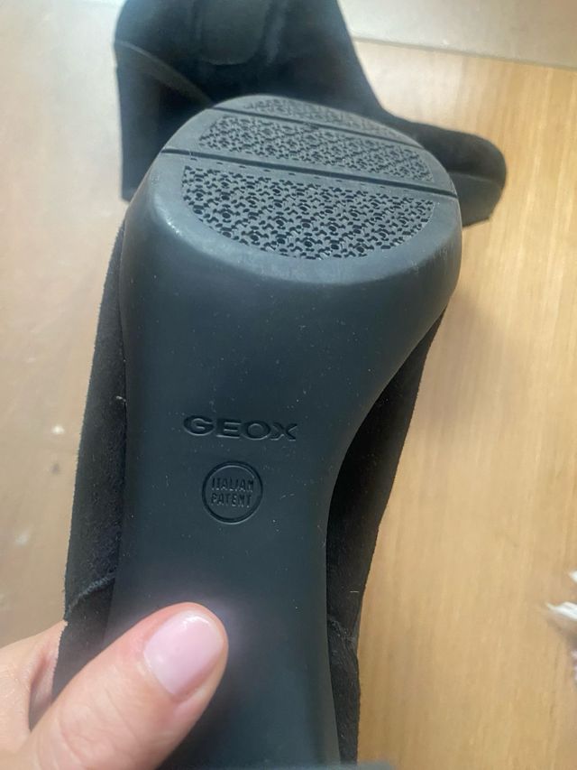 Botines Geox Tacón Ante Negro Talla 37