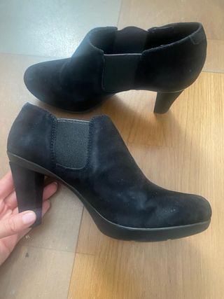 Botines Geox Tacón Ante Negro Talla 37