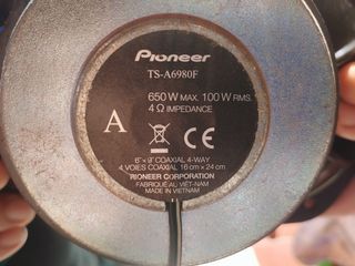 Subwoofer Pioneer 650W Ovalado Negro