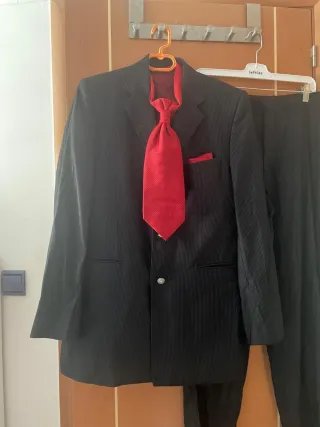 Traje de Novio Negro y Rojo