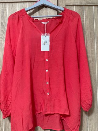 Blusa coral con botones