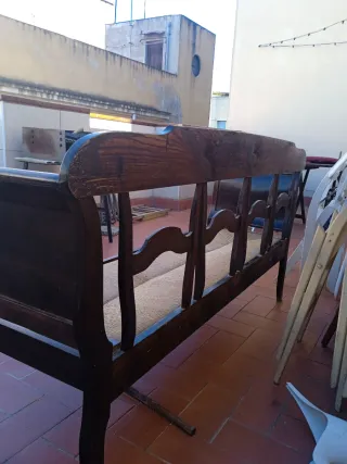 Banco de madera antiguo