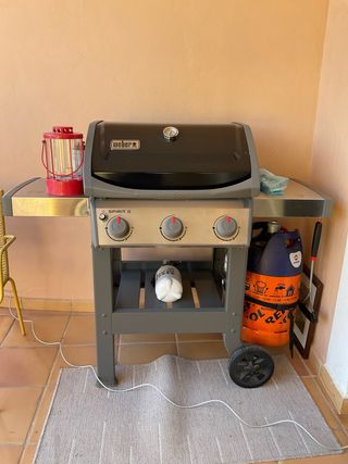 Il barbecue Weber Spirit include una bottiglia