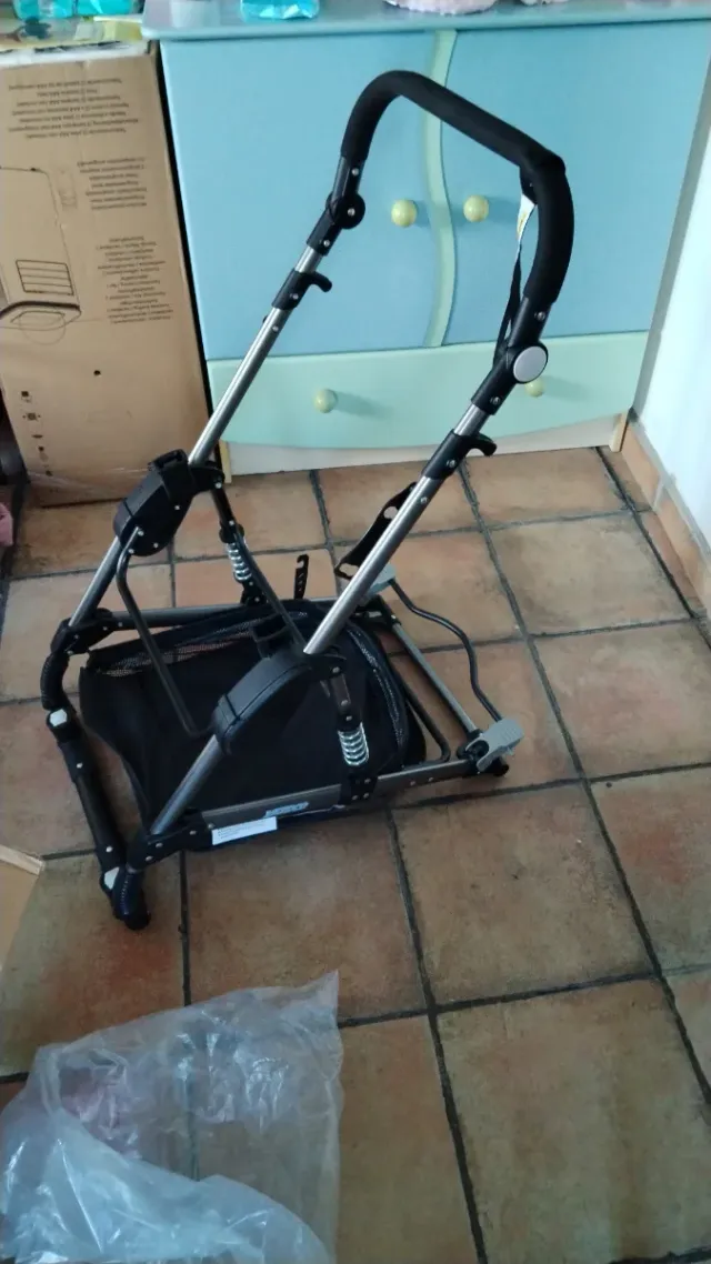 Carrito de bebé y silla de coche