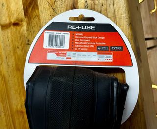 Neumático Maxxis Re-Fuse 700x40C TR