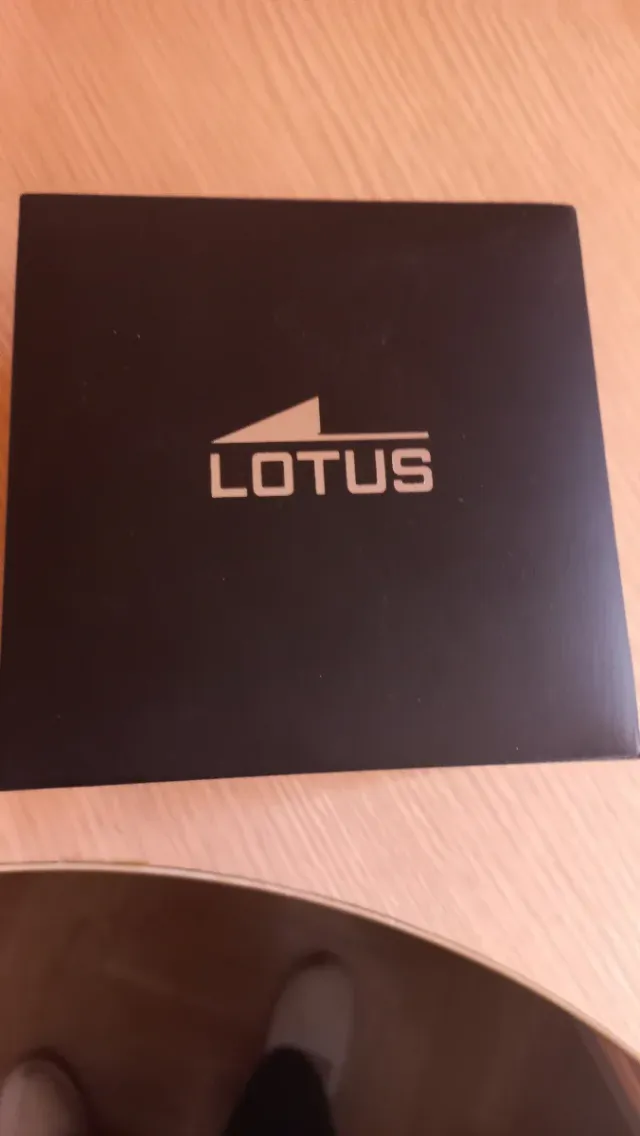 Reloj Lotus Mujer Plateado. 