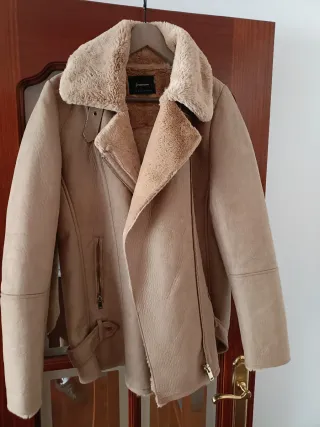 Cazadora Biker Stradivarius Beige Talla M
