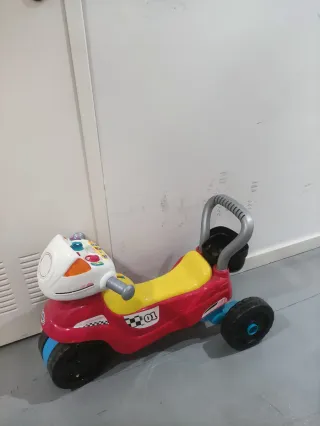 Moto correpasillos con sonidos para bebé