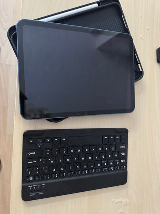 iPad 10ª Gen Azul+Teclado Bluetooth+Apple Pencil
