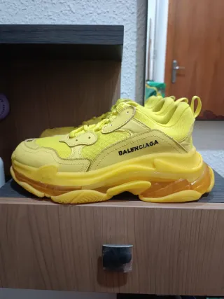 Balenciaga Triple S Amarillas