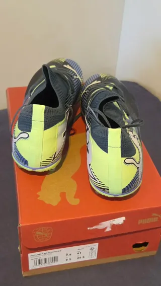 Botas de fútbol Puma nuevas