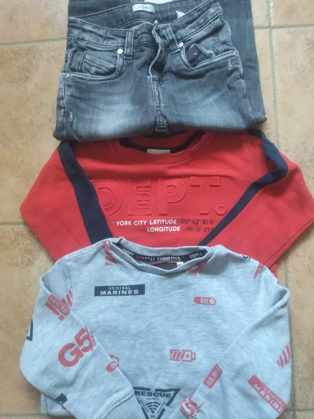 Set bambino jeans e felpe