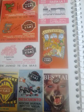 Lote de más de 100 flyers de discotecas