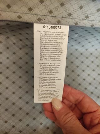 Maleta de viaje negra con ruedas