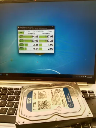 Discos Duros 1TB Seagate y WD