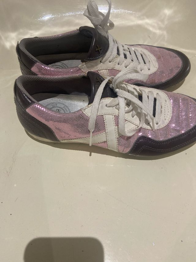 Zapatillas Munich rosas y grises