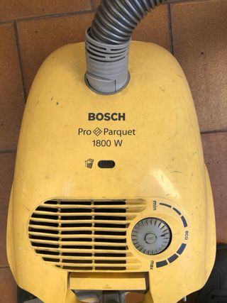 Aspiradora Bosch amarilla