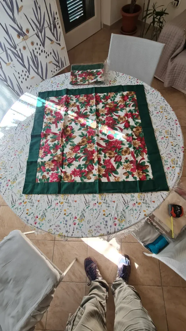 Tovaglietta Natale Poinsettia e Pigne