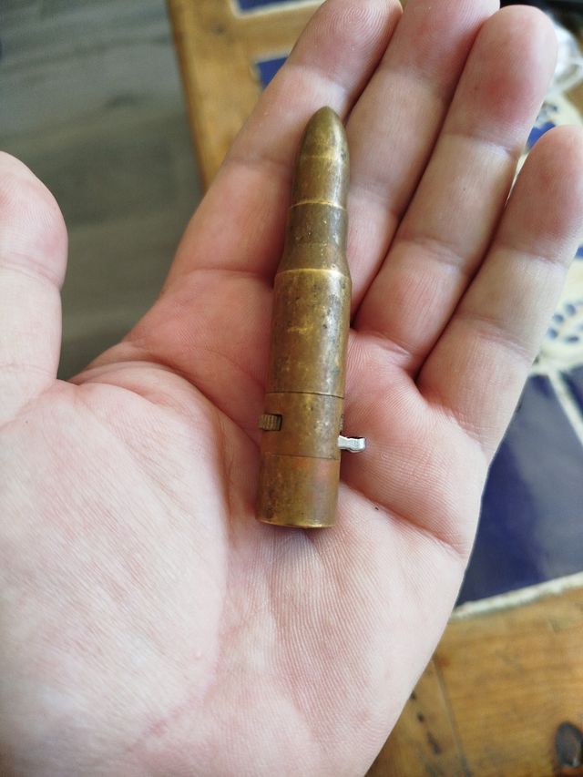 2 mecheros militares latón