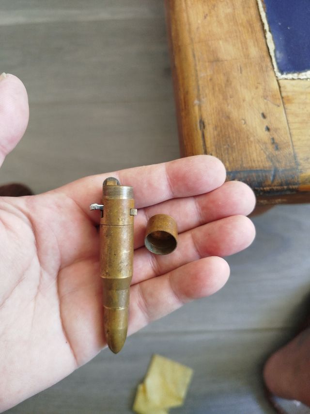 2 mecheros militares latón